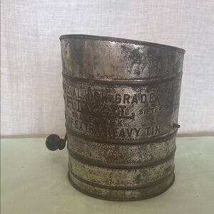 Vintage Metal Flour Sifter rival brand